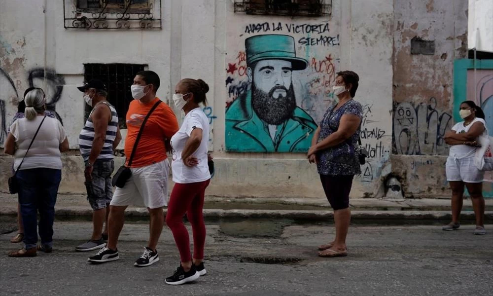 Κούβα: 8.800 νέα κρούσματα και 65 νέοι θάνατοι